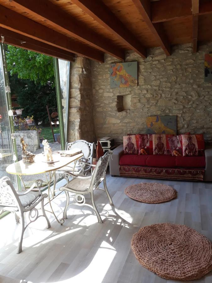Un Jardin Sur La Colline Apartment Claveyson Exterior foto